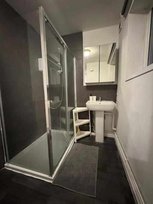 Cozy 3-Bed House In Leicester City Centre מראה חיצוני תמונה